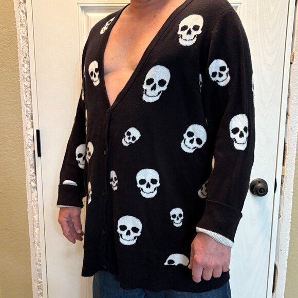 Vintage Y2K Smiling Skulls Women Oversized Cardigan XL Goth Emo Grunge Button up - Picture 2 of 15